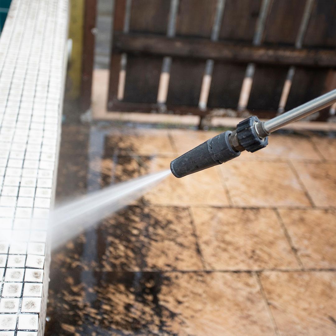 pressure-washer