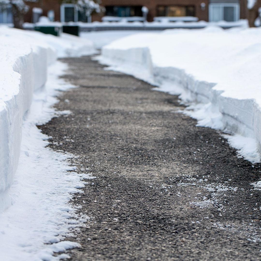 walkway-salting walkway and driveway snow removal and salting
